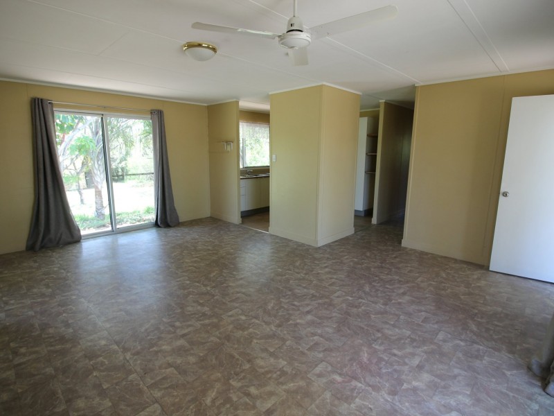 7 Station Street, Gayndah QLD 4625