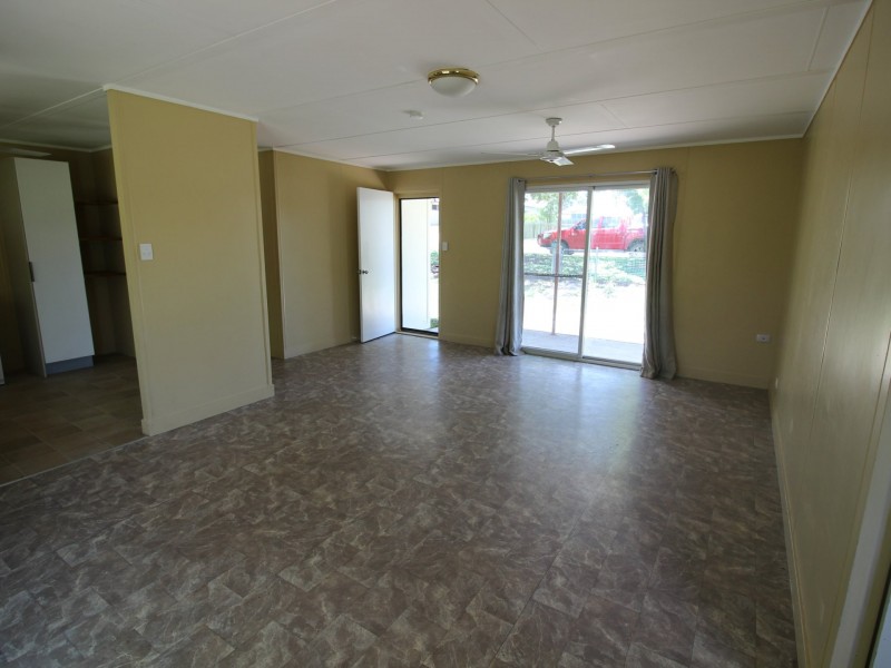 7 Station Street, Gayndah QLD 4625