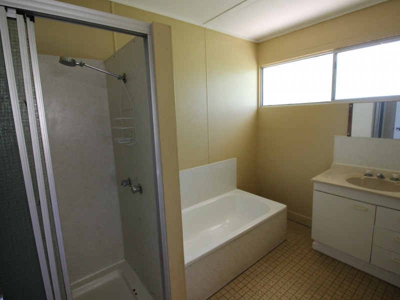 7 Station Street, Gayndah QLD 4625