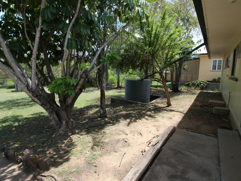 7 Station Street, Gayndah QLD 4625