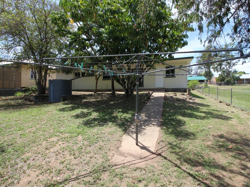 7 Station Street, Gayndah QLD 4625