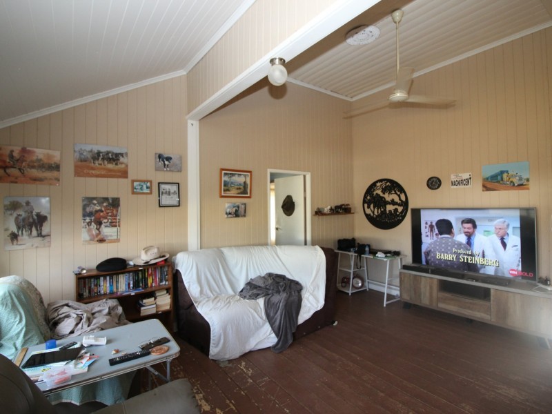 88 Fielding Street, Gayndah QLD 4625