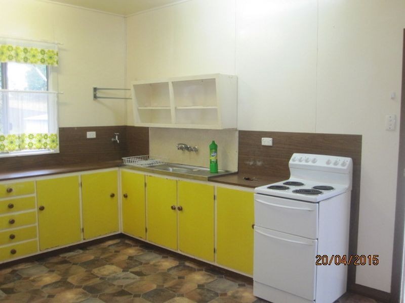 11 Boyd  Street, Gayndah QLD 4625