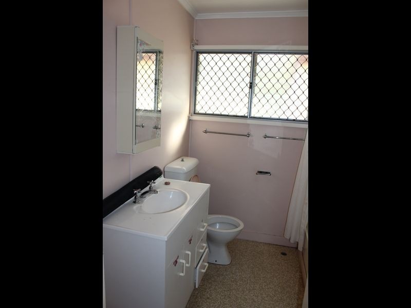 98B Porter, Gayndah QLD 4625