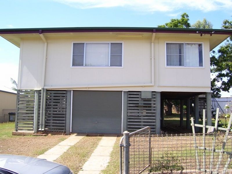 75 Fielding Street, Gayndah QLD 4625