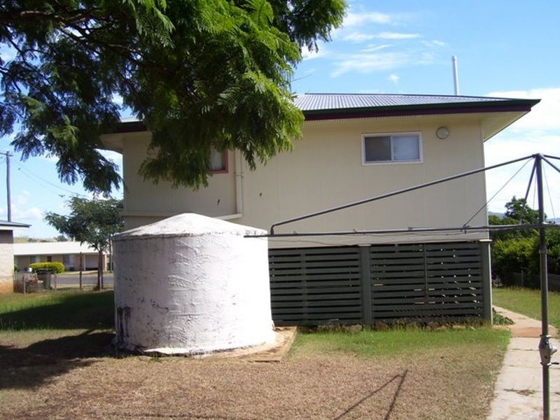 75 Fielding Street, Gayndah QLD 4625