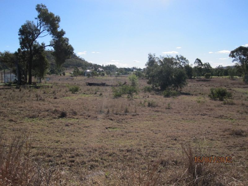 321 Nanango Street, Gayndah QLD 4625