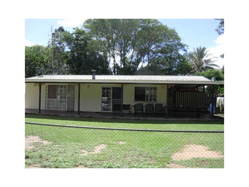 62 Arthur Street, Gayndah QLD 4625