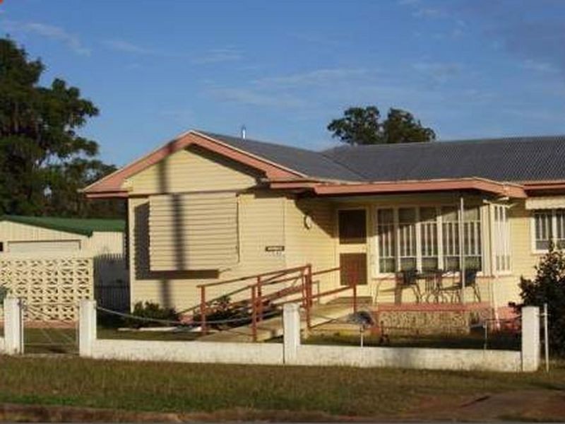 62 Barrow Street, Gayndah QLD 4625