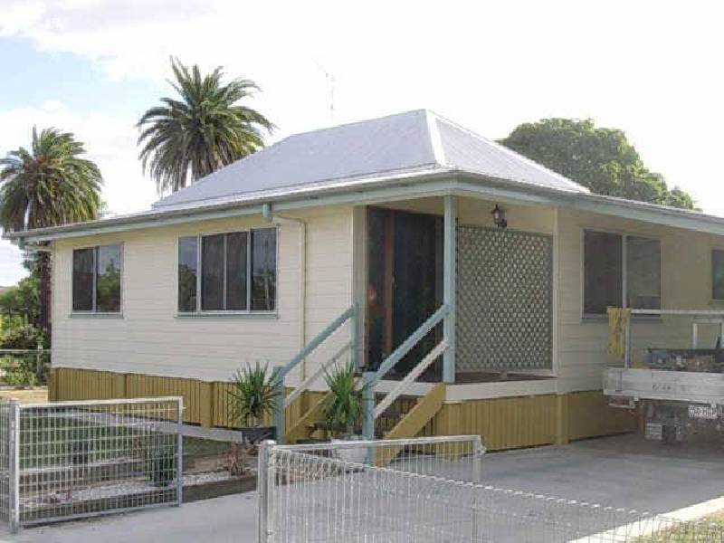 26 Barrow Street, Gayndah QLD 4625