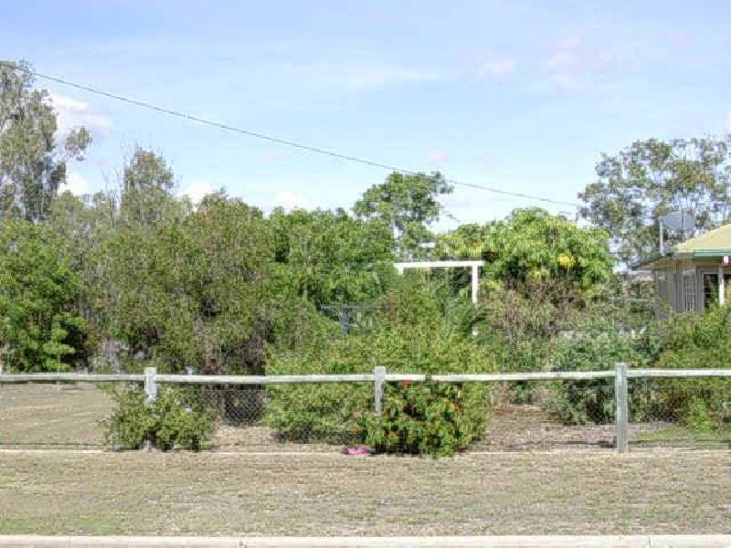 99 Meson Street, Gayndah QLD 4625