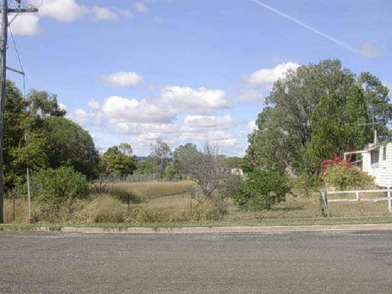 43 SIMON STREET, Gayndah QLD 4625