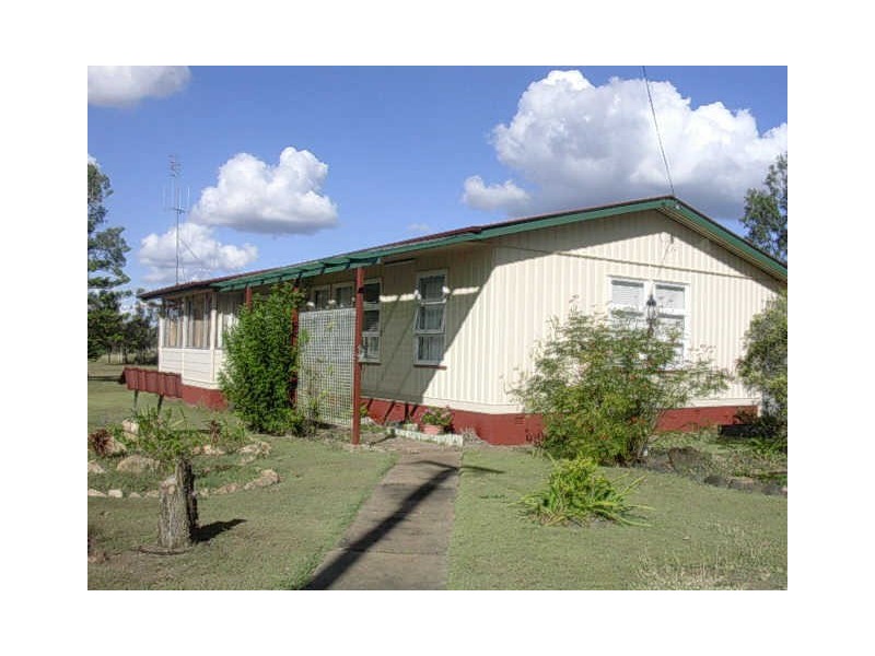 4 BUSHNELL STREET, Gayndah QLD 4625