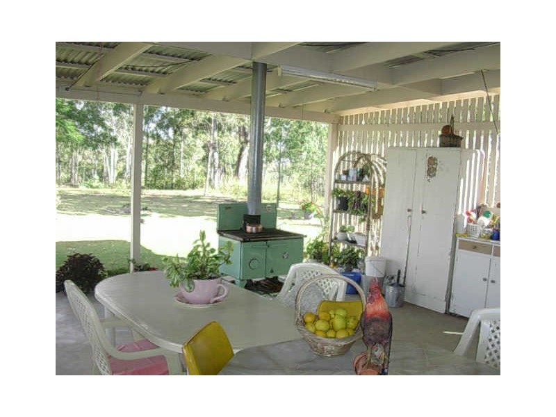 4 BUSHNELL STREET, Gayndah QLD 4625
