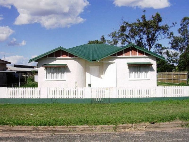 10 Walker Street, Gayndah QLD 4625