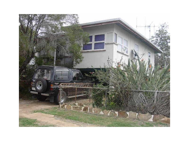 2 Perry Street, Mundubbera QLD 4626