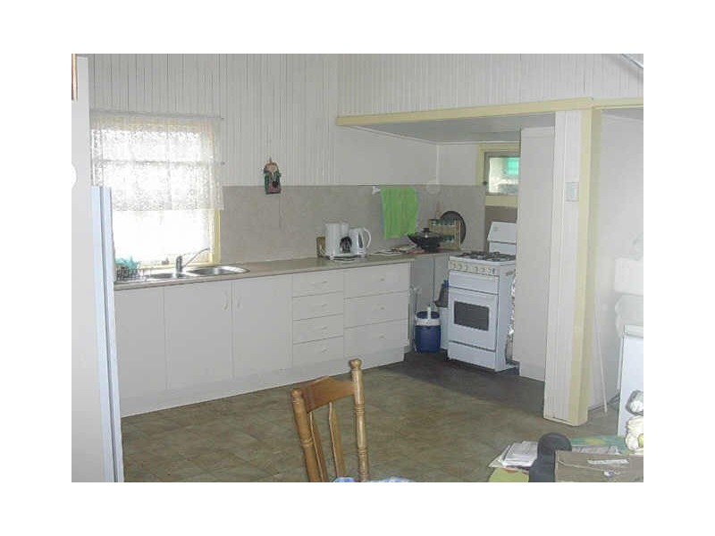 2 Perry Street, Mundubbera QLD 4626