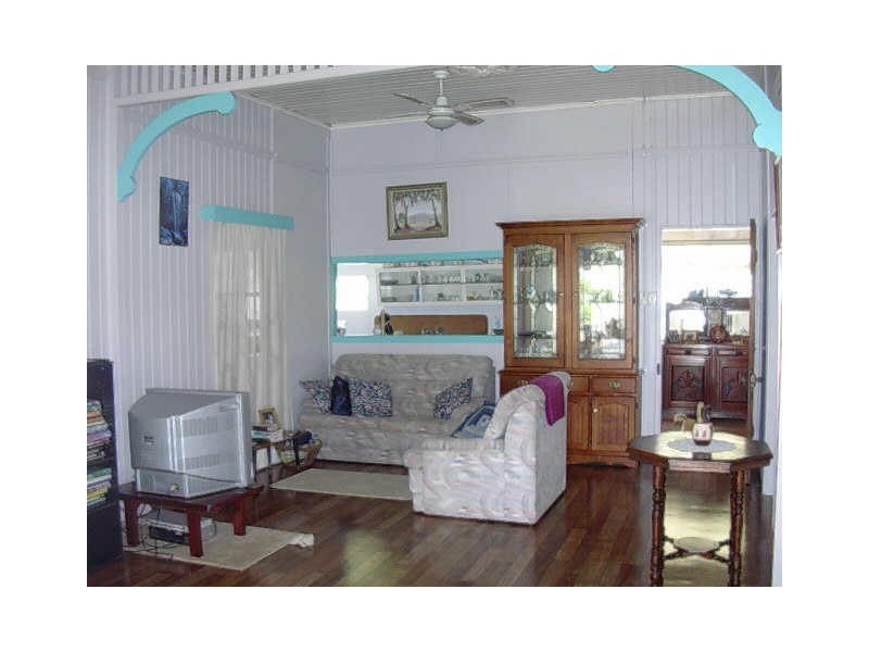 6 Adelong Street, Gayndah QLD 4625