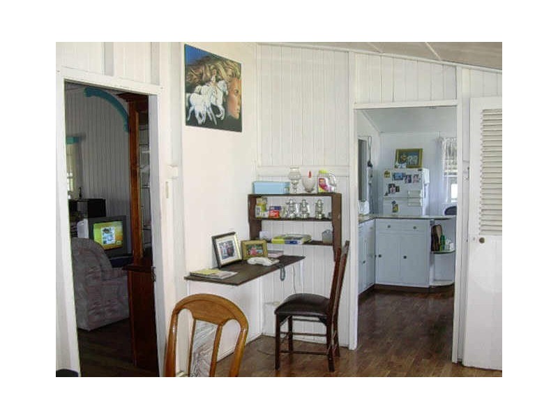 6 Adelong Street, Gayndah QLD 4625