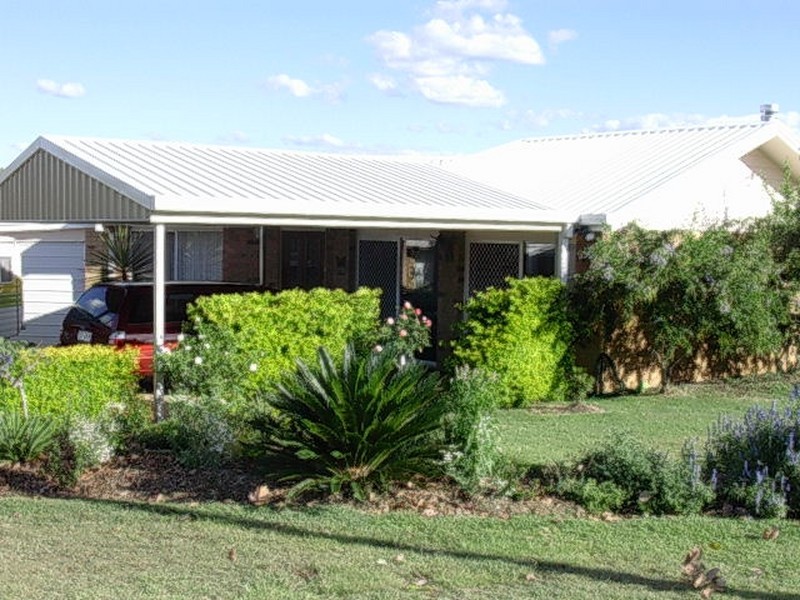 41 ELIZABETH STREET, Mundubbera QLD 4626