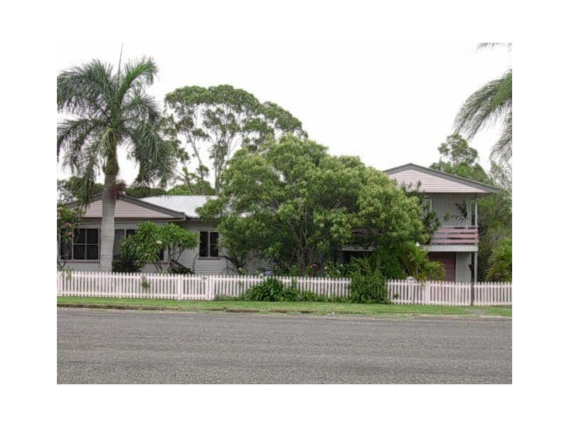 26 Pineapple Street, Gayndah QLD 4625