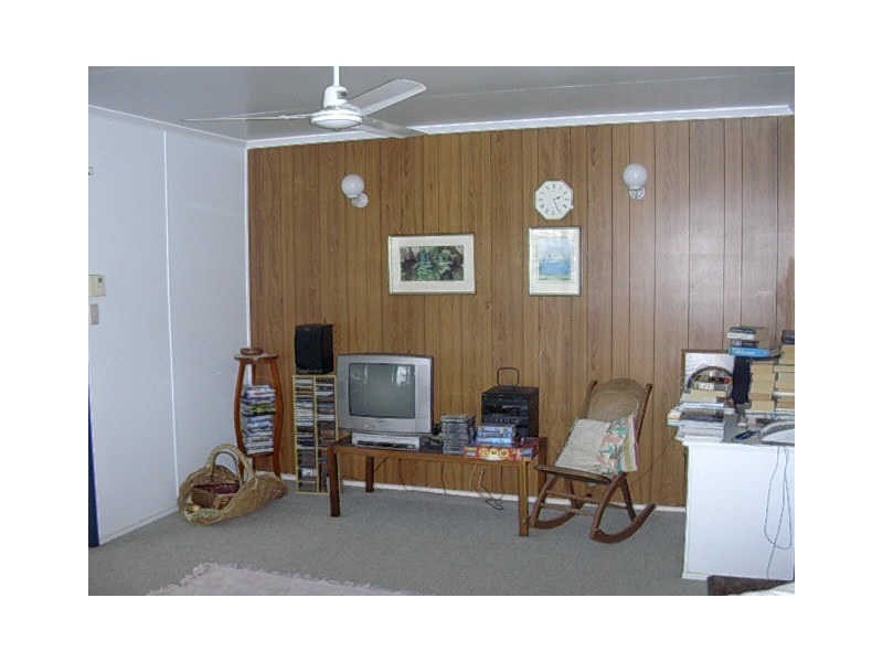 26 Pineapple Street, Gayndah QLD 4625