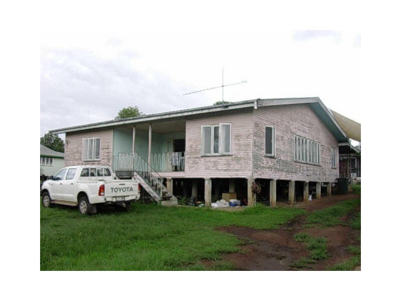 3 MORETON STREET, Eidsvold QLD 4627