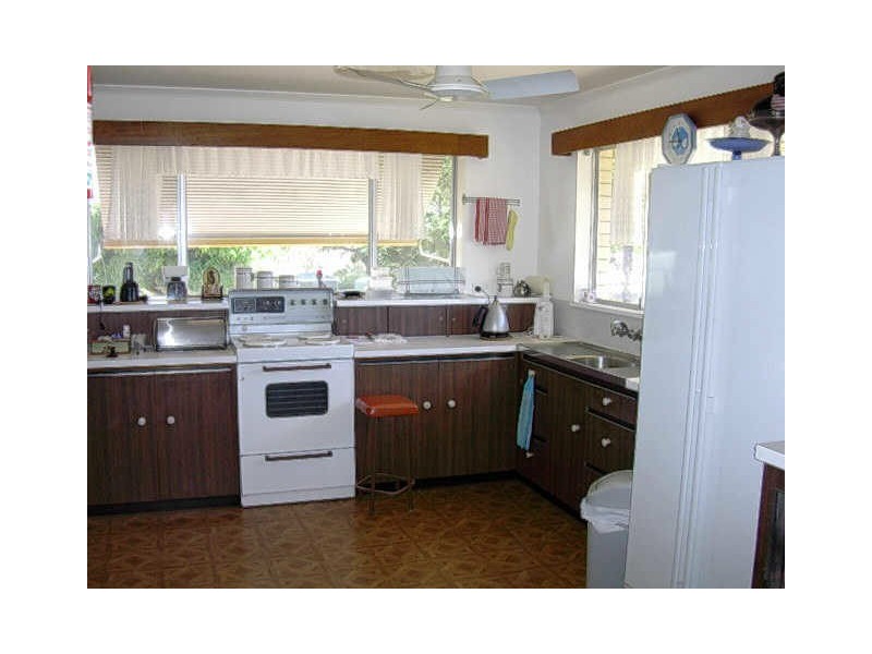 64 Warton Street, Gayndah QLD 4625