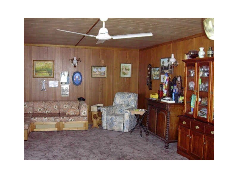 64 Warton Street, Gayndah QLD 4625