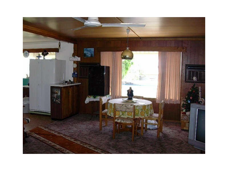 64 Warton Street, Gayndah QLD 4625