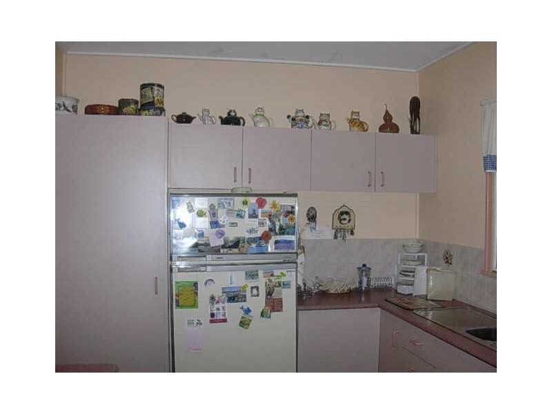 6 BROOKES STREET, Biggenden QLD 4621