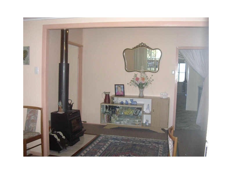 6 BROOKES STREET, Biggenden QLD 4621