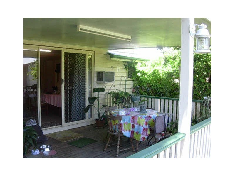 6 BROOKES STREET, Biggenden QLD 4621