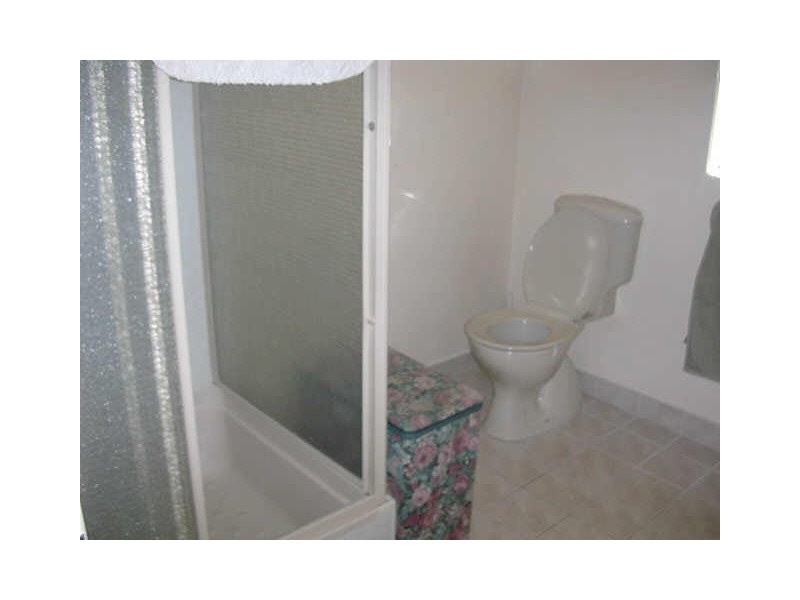 6 BROOKES STREET, Biggenden QLD 4621