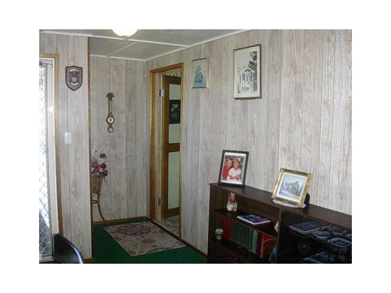 6 BROOKES STREET, Biggenden QLD 4621