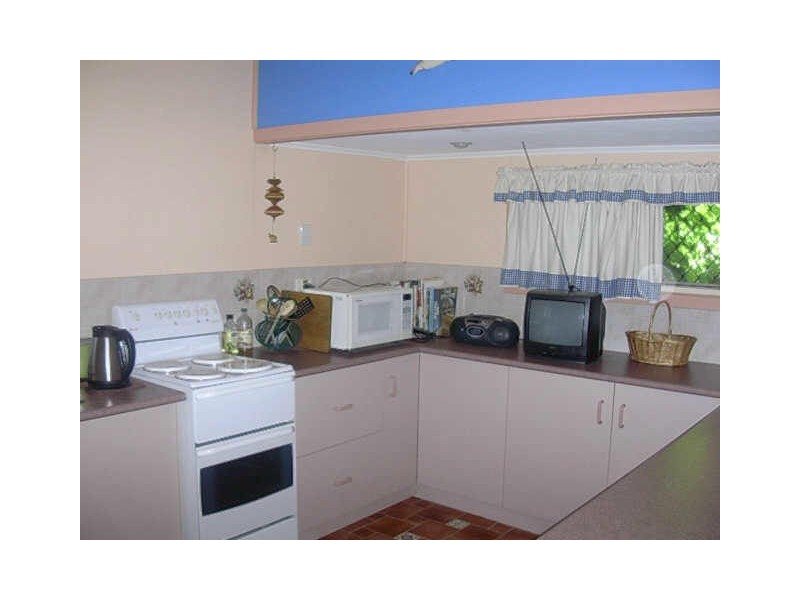 6 BROOKES STREET, Biggenden QLD 4621