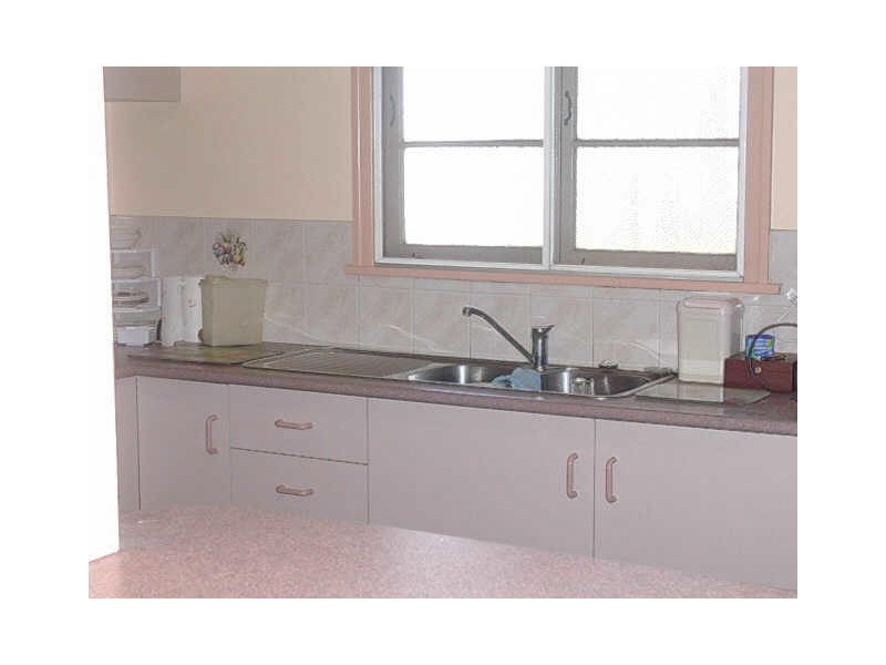 6 BROOKES STREET, Biggenden QLD 4621