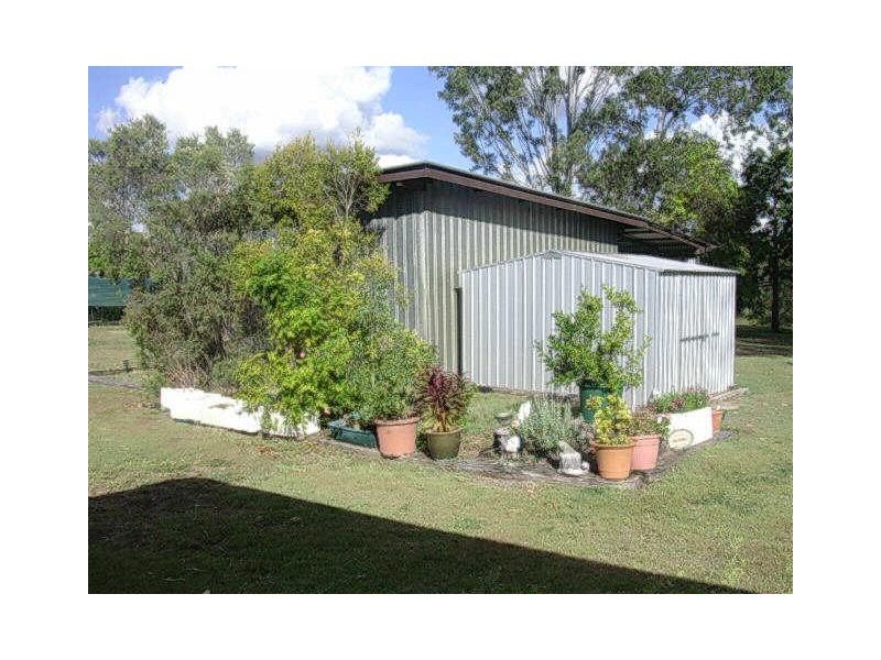 4 BUSHNELL STREET, Gayndah QLD 4625