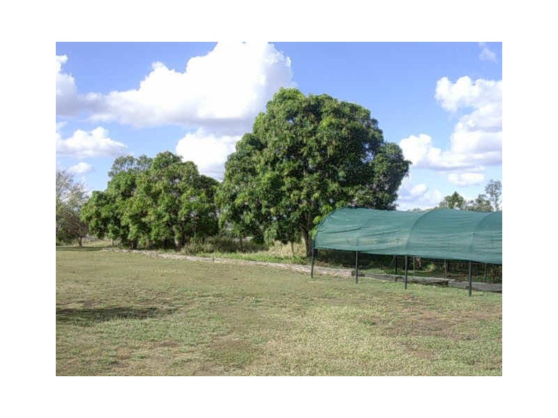 4 BUSHNELL STREET, Gayndah QLD 4625