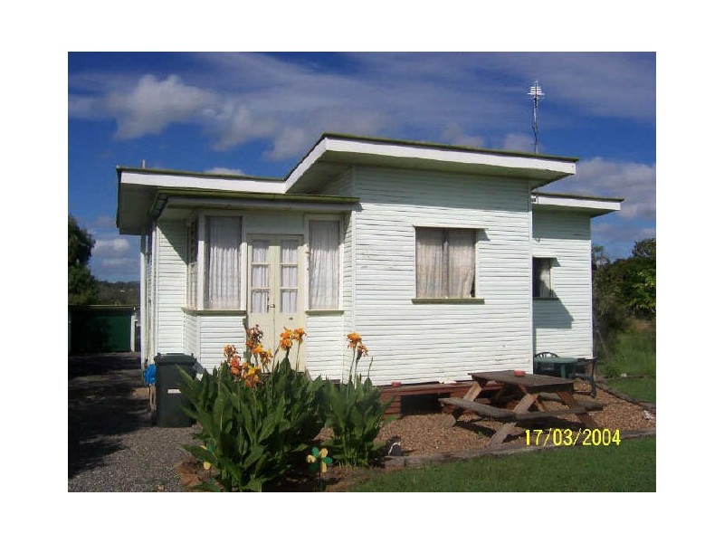 8 Adelong Street, Gayndah QLD 4625