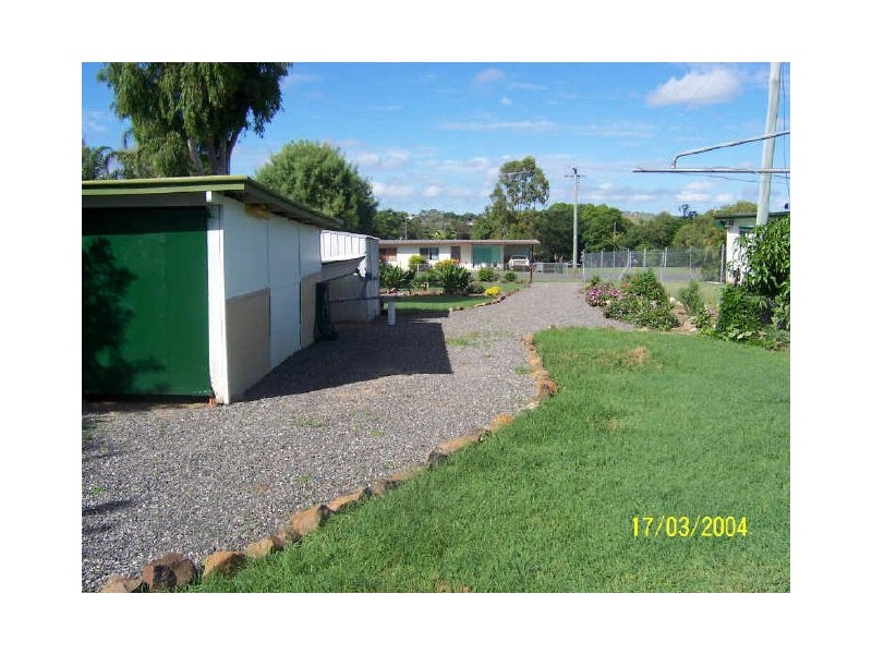 8 Adelong Street, Gayndah QLD 4625