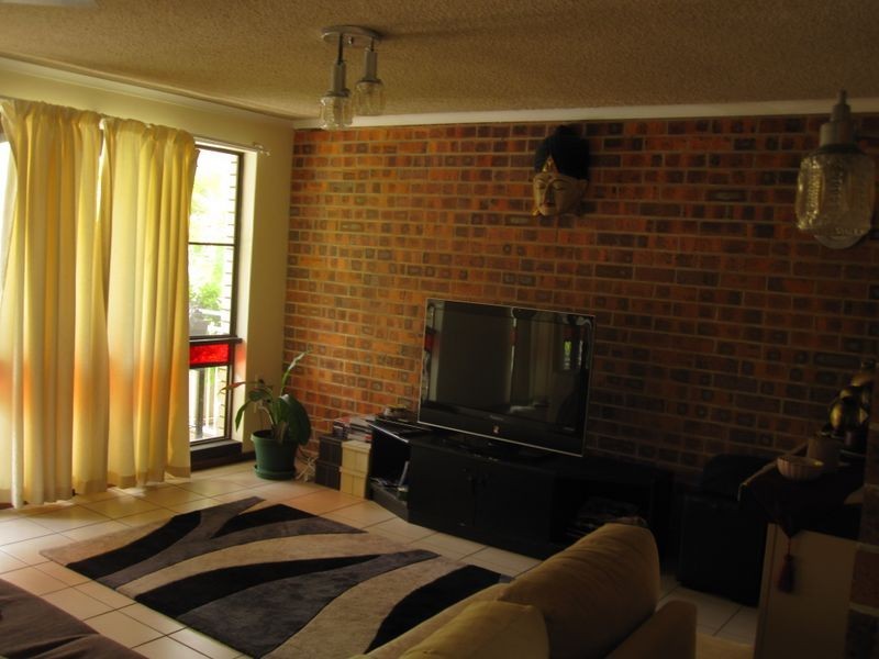 Unit 10/37 The Esplanade, Scarness QLD 4655