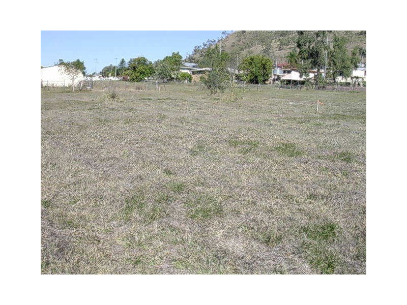 43 Simon Street, Gayndah QLD 4625