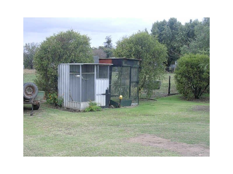 5 MACDONALD STREET, Eidsvold QLD 4627