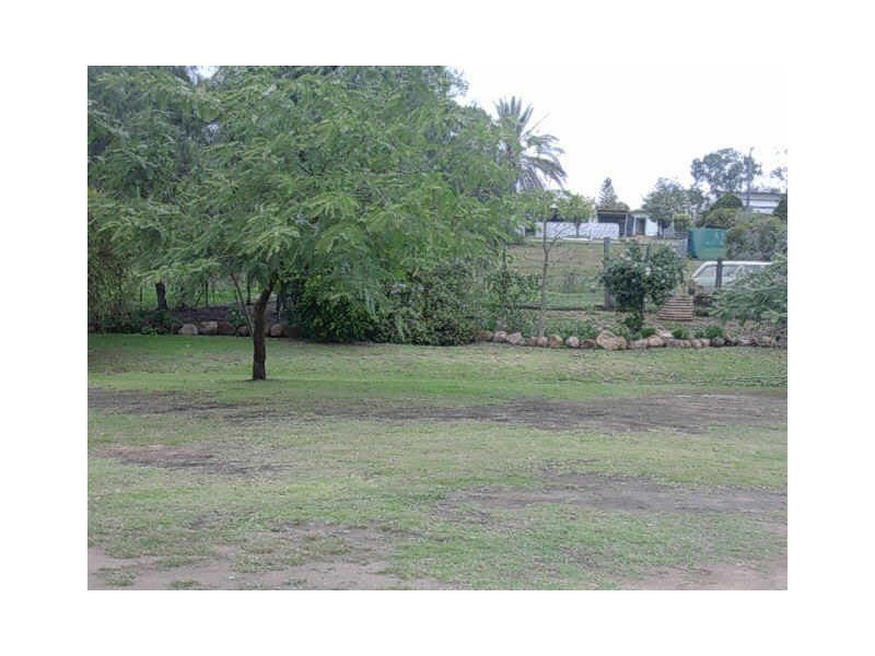 5 MACDONALD STREET, Eidsvold QLD 4627