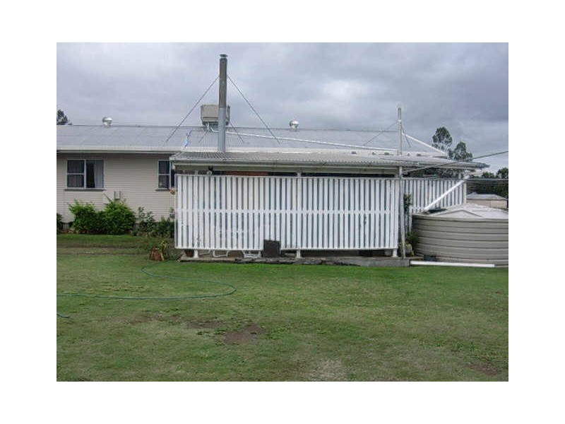 5 MACDONALD STREET, Eidsvold QLD 4627