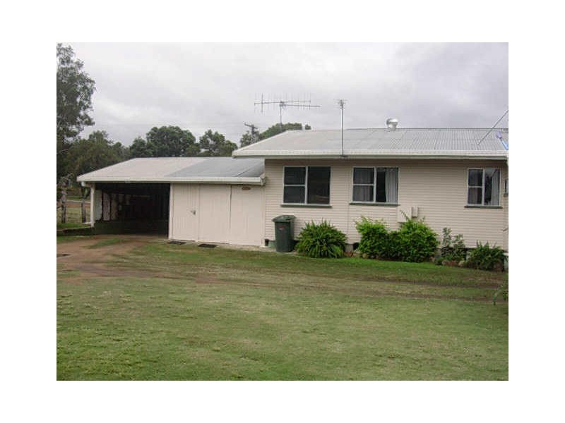 5 MACDONALD STREET, Eidsvold QLD 4627