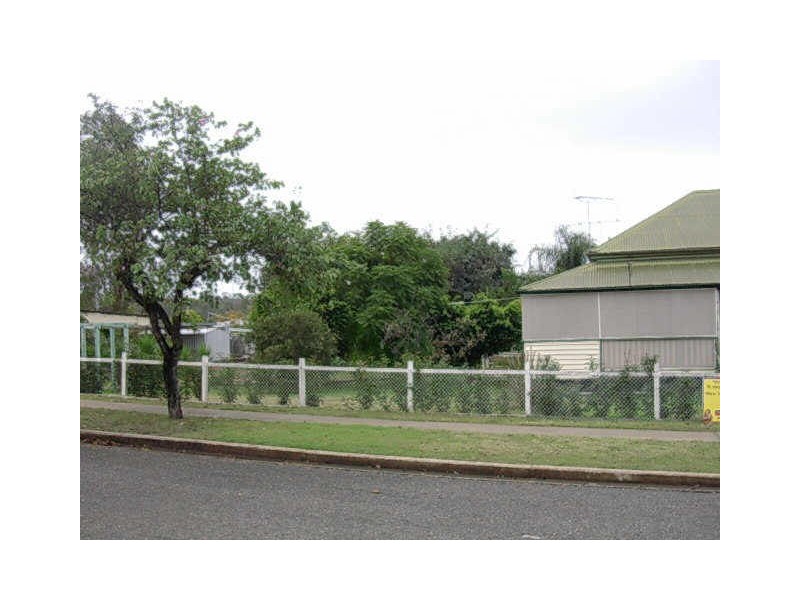 83 MORETON STREET, Eidsvold QLD 4627