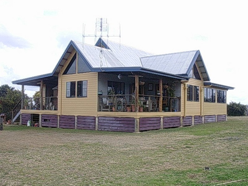 86 FRANK MACAULEY STREET, Mundubbera QLD 4626