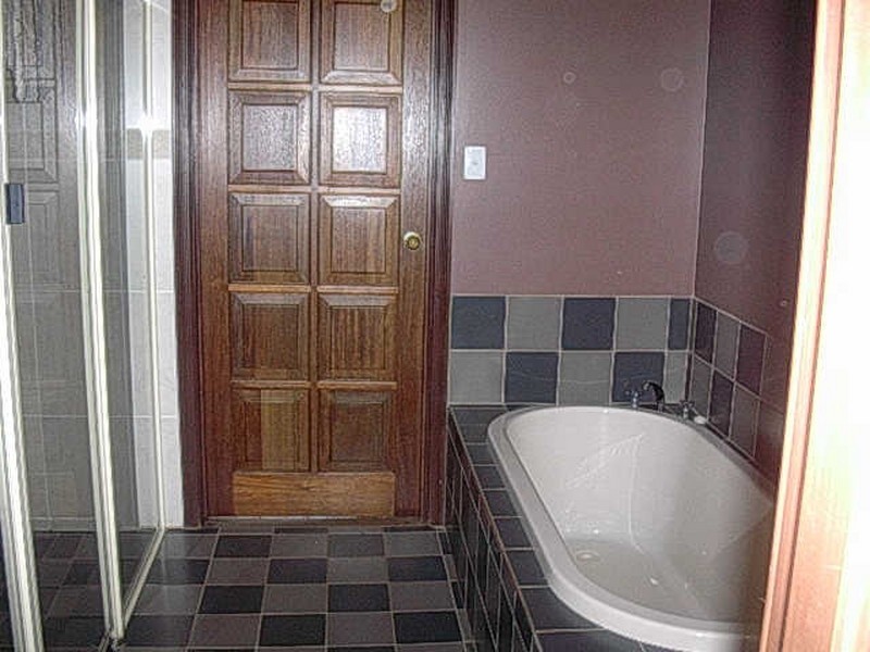 86 FRANK MACAULEY STREET, Mundubbera QLD 4626